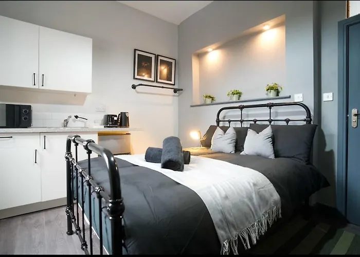 Aesthetic Moseley Studio - 5 Birmingham
