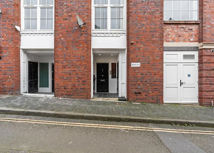 Cosy Birmingham Central 2 Bed Apartment