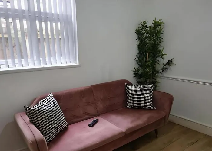 Tudors Esuites Budget Apartments Birmingham