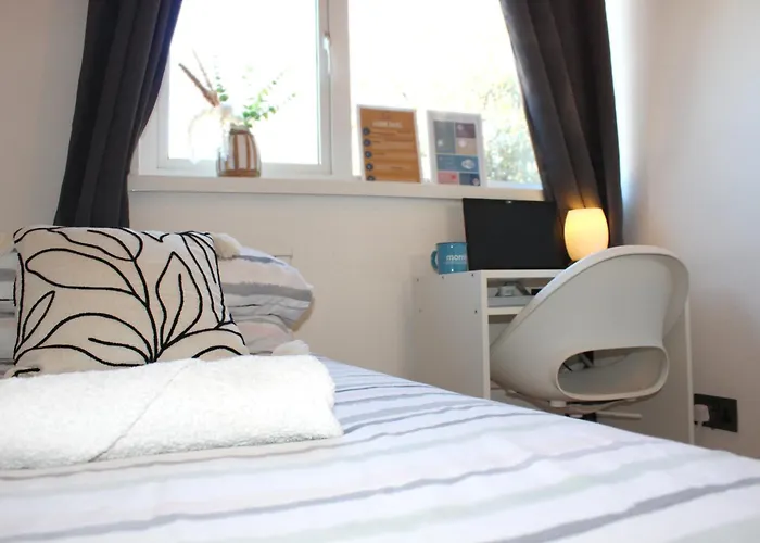 Modern Shared Home For Young Adults 10 Min To City Centre Birmingham