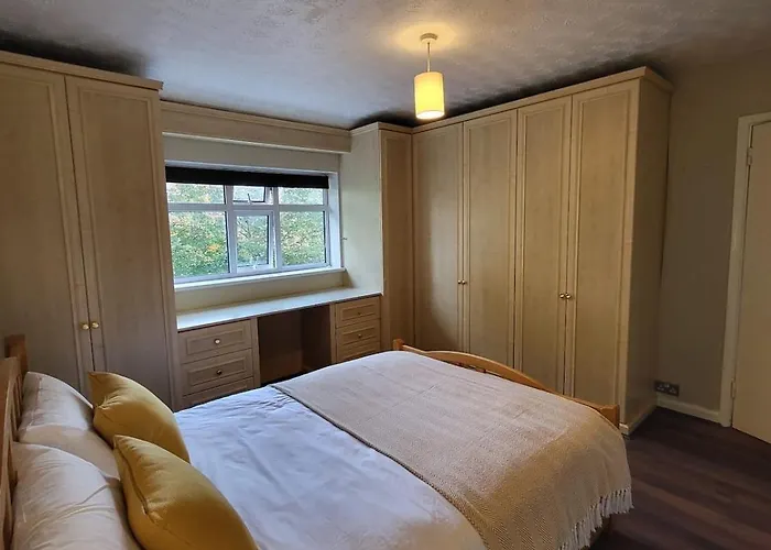 Tile Cross Entire Apartment - Near Airport, Nec & More Birmingham