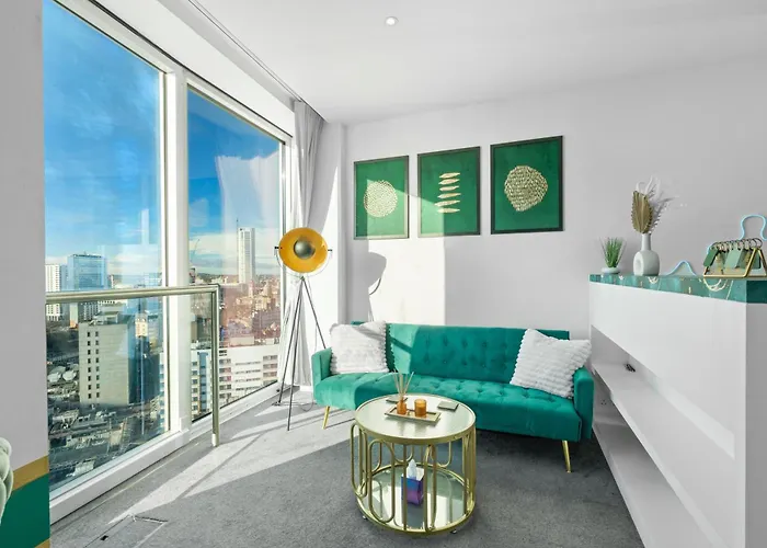 Emerald Haven - Birmingham Skyline View