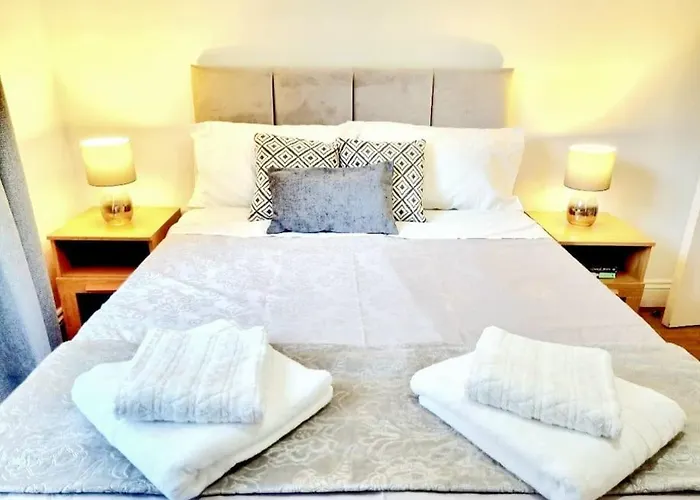 *The Secret Garden* Apartment Birmingham