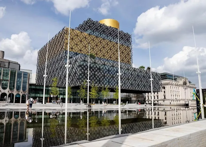 Picturesque Grade II City Apartment Tourists Contractors Families Birmingham