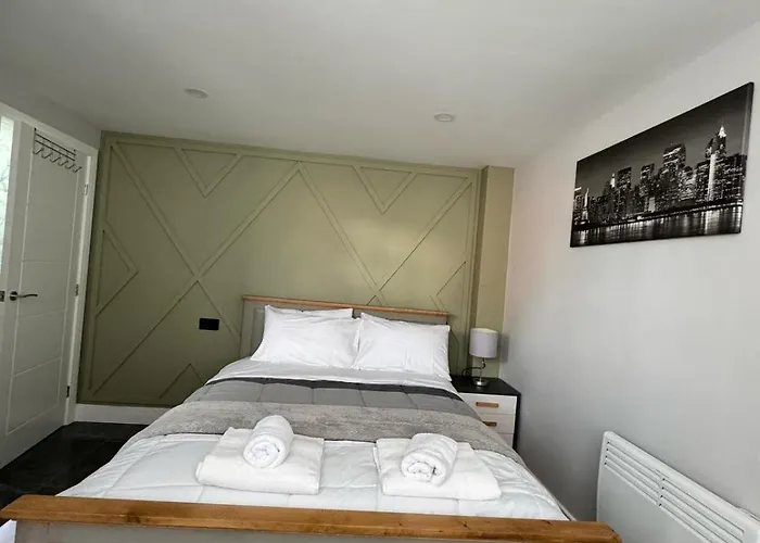 Stylish Studio Near Birmingham