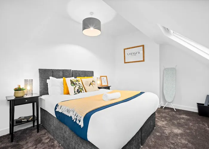 Modern Apartment - Street Parking - Smart Tv & Netflix 4Br Birmingham