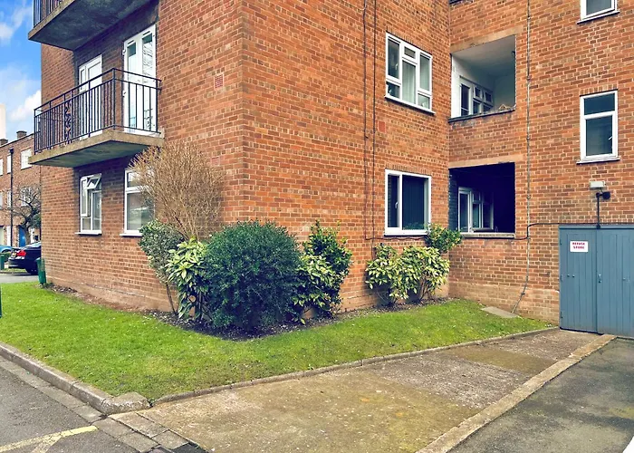 Ideal 1-Bed Apartment In Central With Free Parking Birmingham