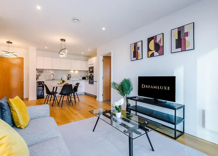 Axium City Suite, Sleeps 6, Central Location & High-Speed Wi-Fi Birmingham
