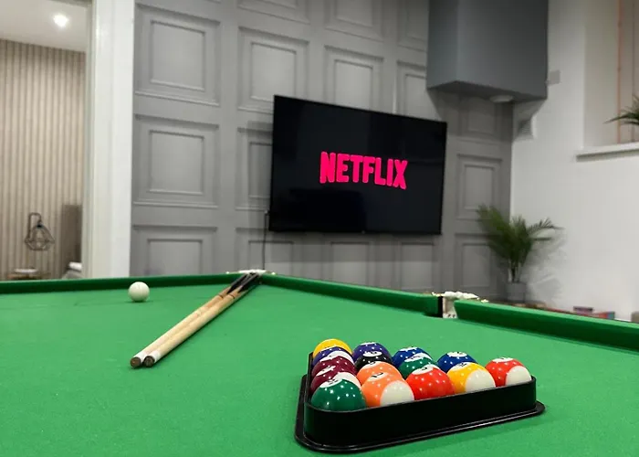 Birmingham City Modern Apartment - Table Tennis - Pool