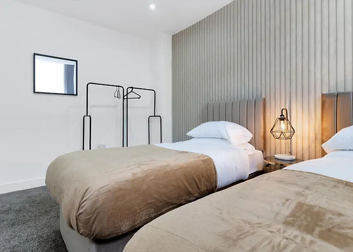 Birmingham City Modern Apartment - Table Tennis - Pool