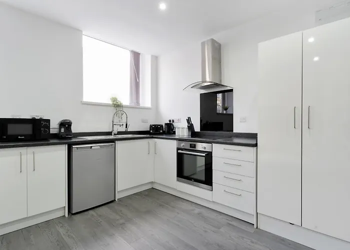 Birmingham City Modern Apartment - Table Tennis - Pool