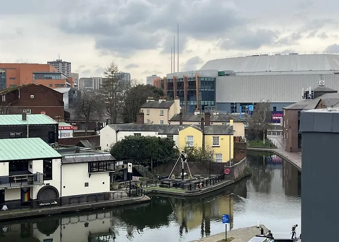 Luxury 2 Bedroom Apartment Birmingham