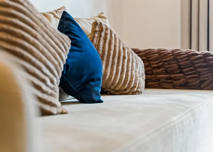 Stylish 1-Bed City Apt - Netflix - Hi-Speed Wi-Fi - Sleep 6 Birmingham
