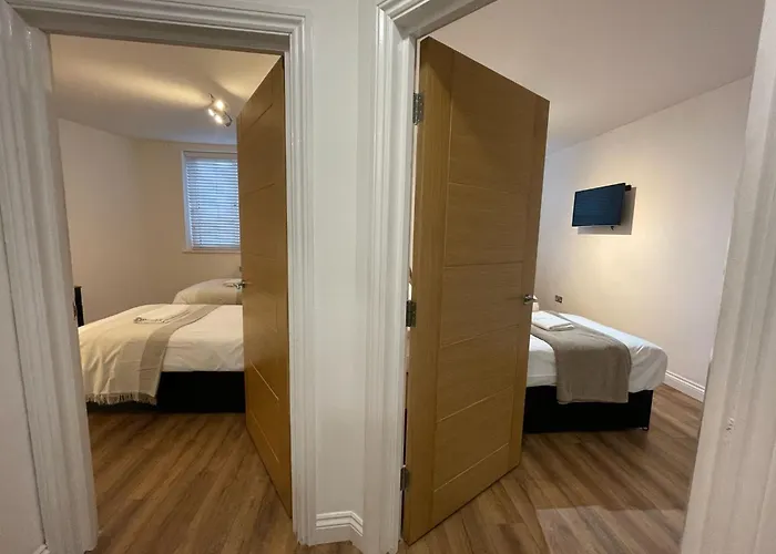 24-7 Secured City Centre Apartments With Free Underground Parking And Wifi Birmingham