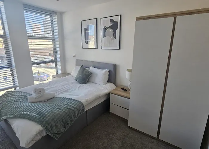 2 Bedroom City Centre Apartment! Birmingham