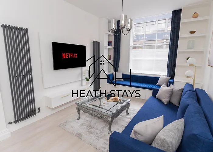 Luxurious 2 Bed Birmingham House Free Parking - Sleeps 6 Apartment