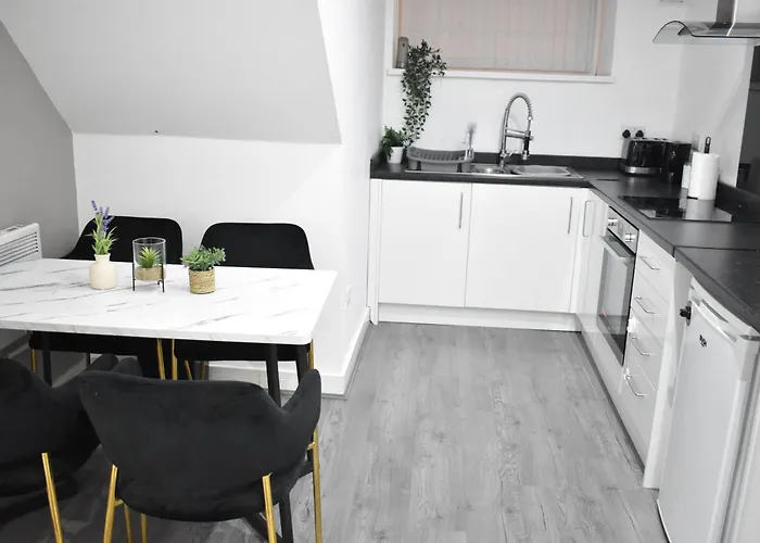 Spacious Birmingham Apartment