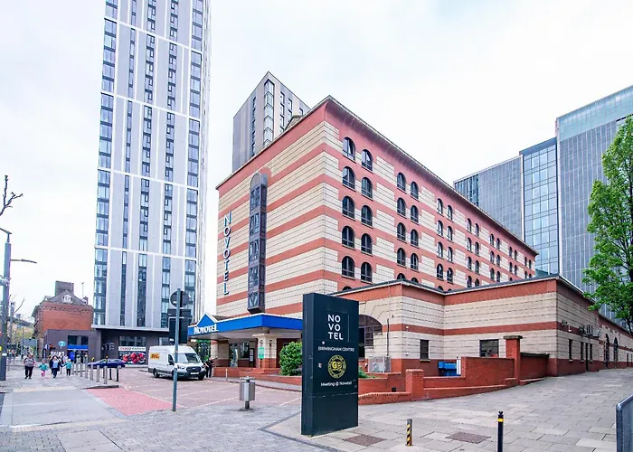 Two-Bed Luxury Apartment B12Ls By Livecomfortably Birmingham
