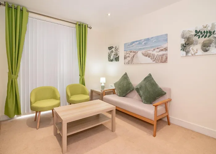 Two-Bed Luxury Apartment B12Ls By Livecomfortably Birmingham