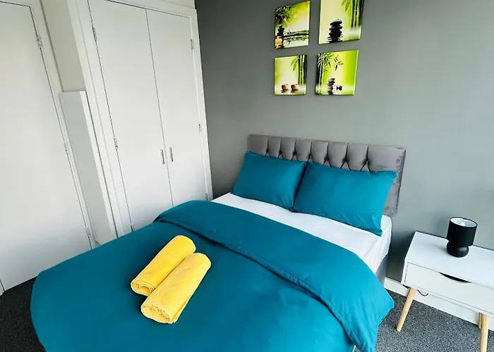Birmingham City Centre, 2-Bedroom Apartment, 5 Min Walk From New Street Train Station