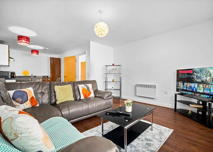Mint Drive 2 Beds With Secure Car Or Van Park W Wifi-Netflix No Deposit Required Birmingham