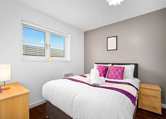 Mint Drive 2 Beds With Secure Car Or Van Park W Wifi-Netflix No Deposit Required Birmingham