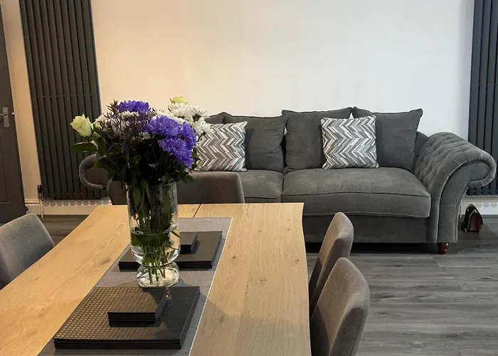 Elegance Meets Comfort Free Parking Wifi Netflix And Ensuite Bathrooms Birmingham