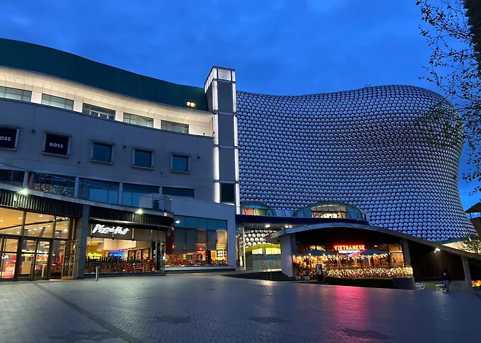 Birmingham City Centre, 2-Bedroom Apartment