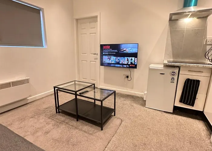 2 Bed Apartment-Parking -Walk To City Centre -Birmingham