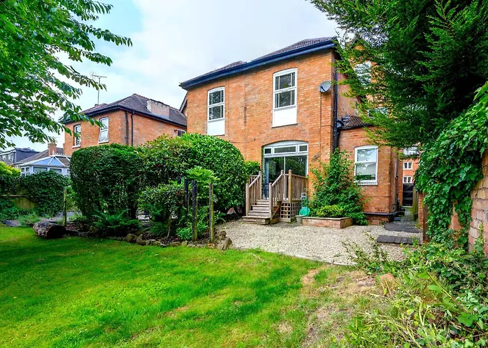 Amethyst Delightful Suite In Moseley Mews, Birmingham By Stae-Homes