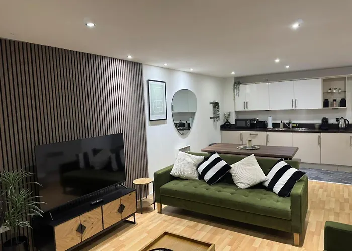 Modern 2Br Apartment City Centre Free Secure Parking Stunning Views Birmingham