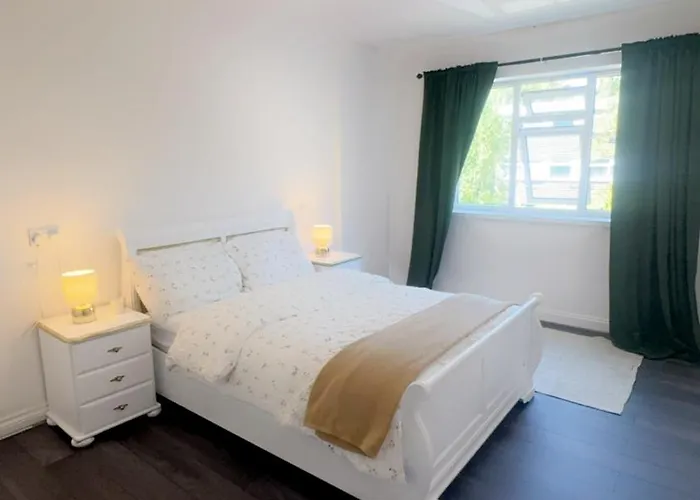 Nilly Apartment Richmond Close Birmingham B20