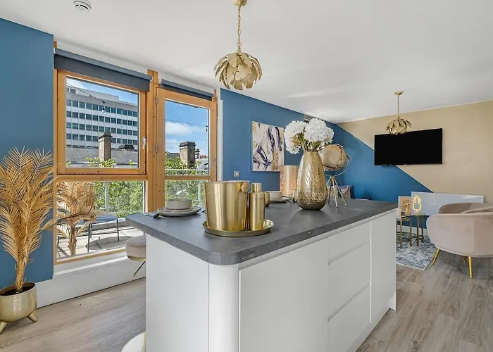 Golden View-Wyndale Living-Central Birmingham