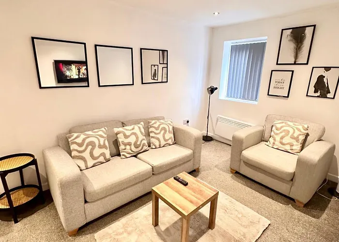 Cosy 2 Bed Apartment - Free Parking -Birmingham City Centre