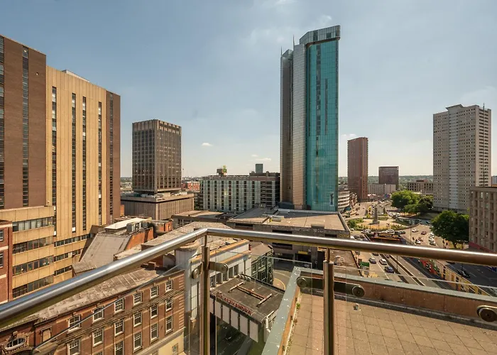 Modern City Centre Apartment Sleeps 4, Walk To Everything! Birmingham