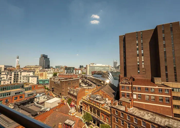 Modern City Centre Apartment Sleeps 4, Walk To Everything! Birmingham