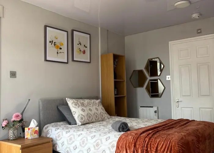 Spacious En-Suite Bedroom With Free Parking Birmingham