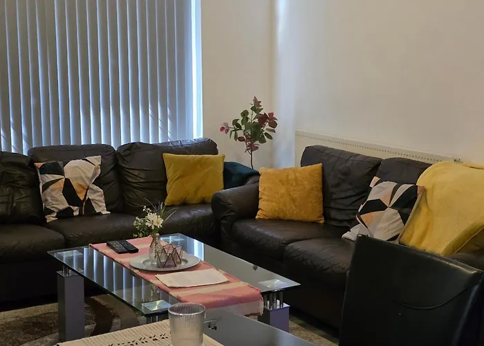 Lovely 3 Bed Ground Floor Apartment Near Qe Hospital Harborne Birmingham New