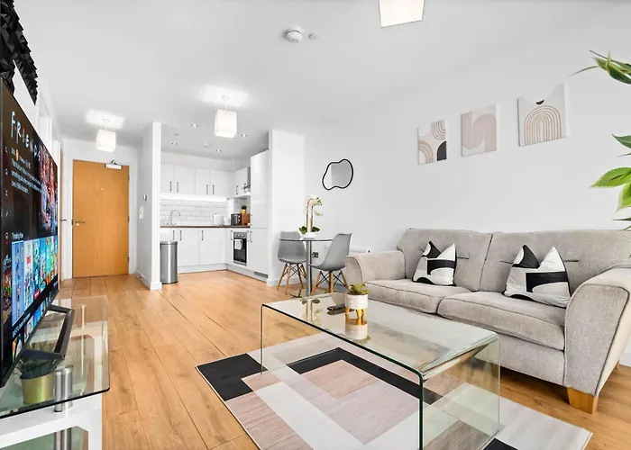 Stylish Apartment - City Centre - Free Netflix & Wifi - Parking - 304H Birmingham