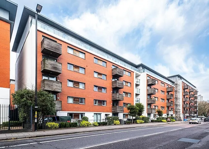 Stylish 2Bed 2Bath Apartment- Sleeps 6, Free Parking, Neflix, Disney Birmingham