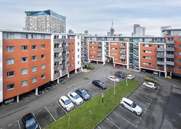 Stylish 2Bed 2Bath Apartment- Sleeps 6, Free Parking, Neflix, Disney Birmingham