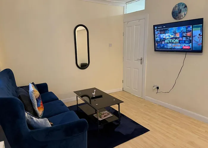 Double Bed Quinton ,Studio Fast Wifi,Netflix, No Deposit Required Birmingham