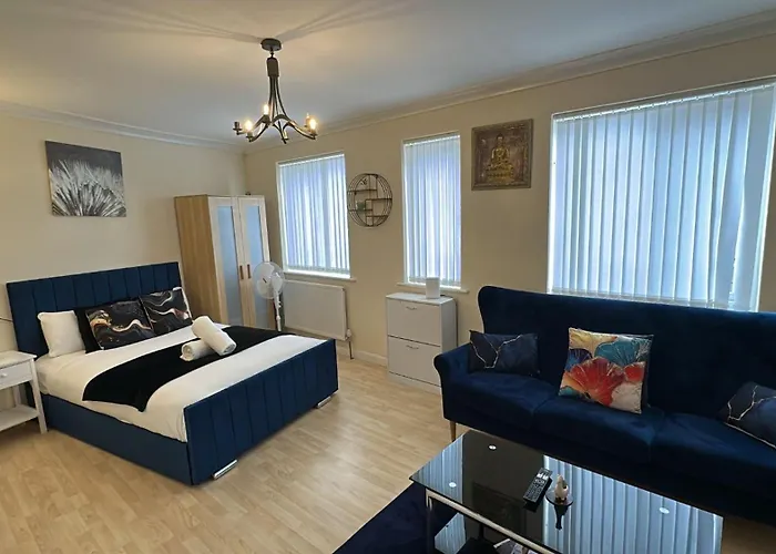 Double Bed Quinton ,Studio Fast Wifi,Netflix, No Deposit Required Birmingham