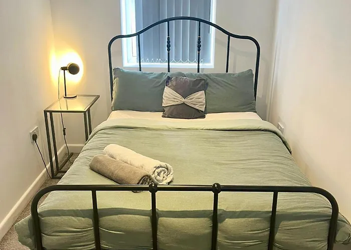Cosy 2 Bed Apartment - Free Parking -Birmingham City Centre