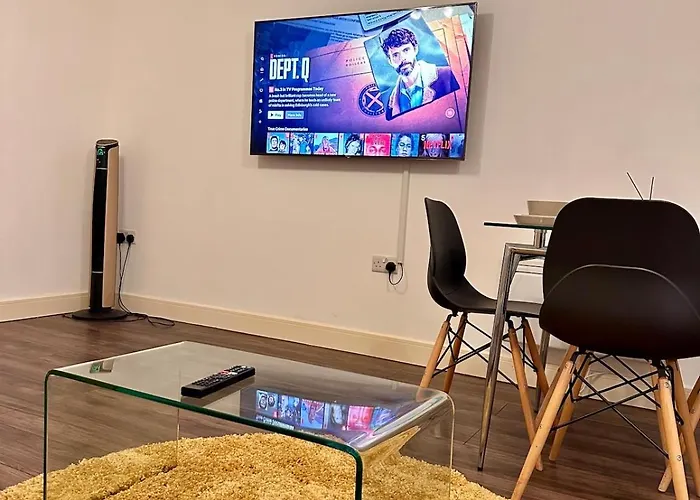1 Bedroom Apartment- Free Parking, Broad St, City Centre Birmingham