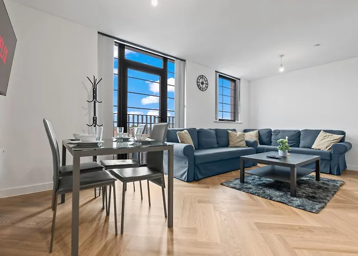 Stylish 2-Bed - Rooftop Views - Central Birmingham
