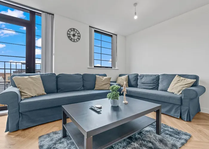 Stylish 2-Bed - Rooftop Views - Central Birmingham
