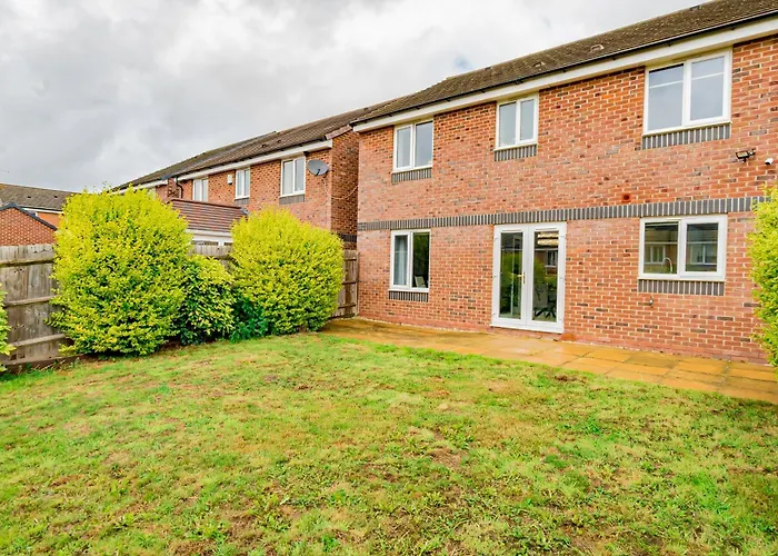 Three Bedroom Birmingham Stay Free Parking Perfect For Families Travellers Professionals M6