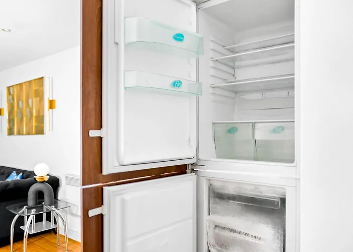Stylish Apartment - City Centre - Secure Parking - Fast Wifi - Balcony 279O Birmingham