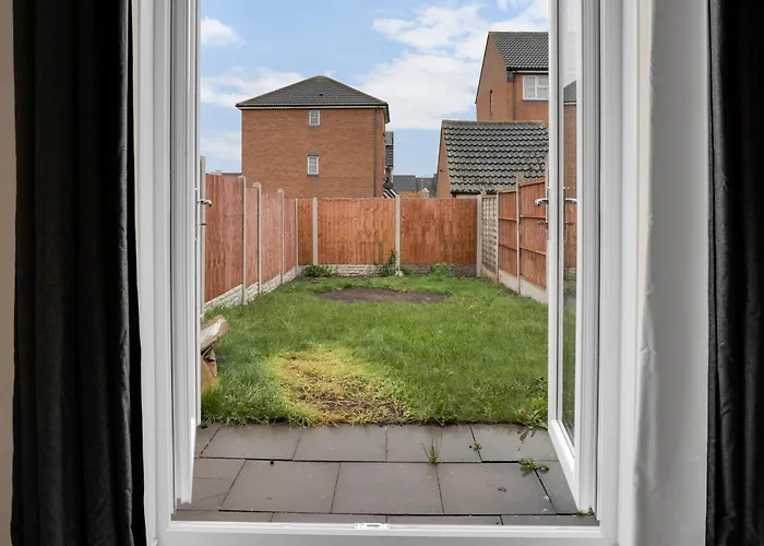 Luxury 2-Bedroom Home 10 Minutes From Birmingham City Centre